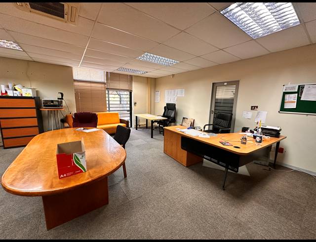 686M² OFFICE TO LET IN PARKTOWN